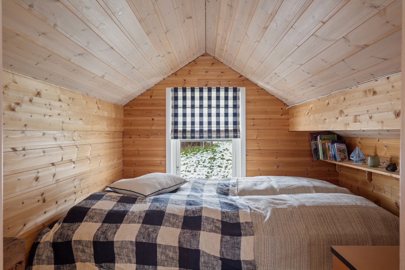 Dette området er et populært tilholdssted for de yngste - et koselig og skjermet sted som inviterer til lek og overnatting. Galleribilde