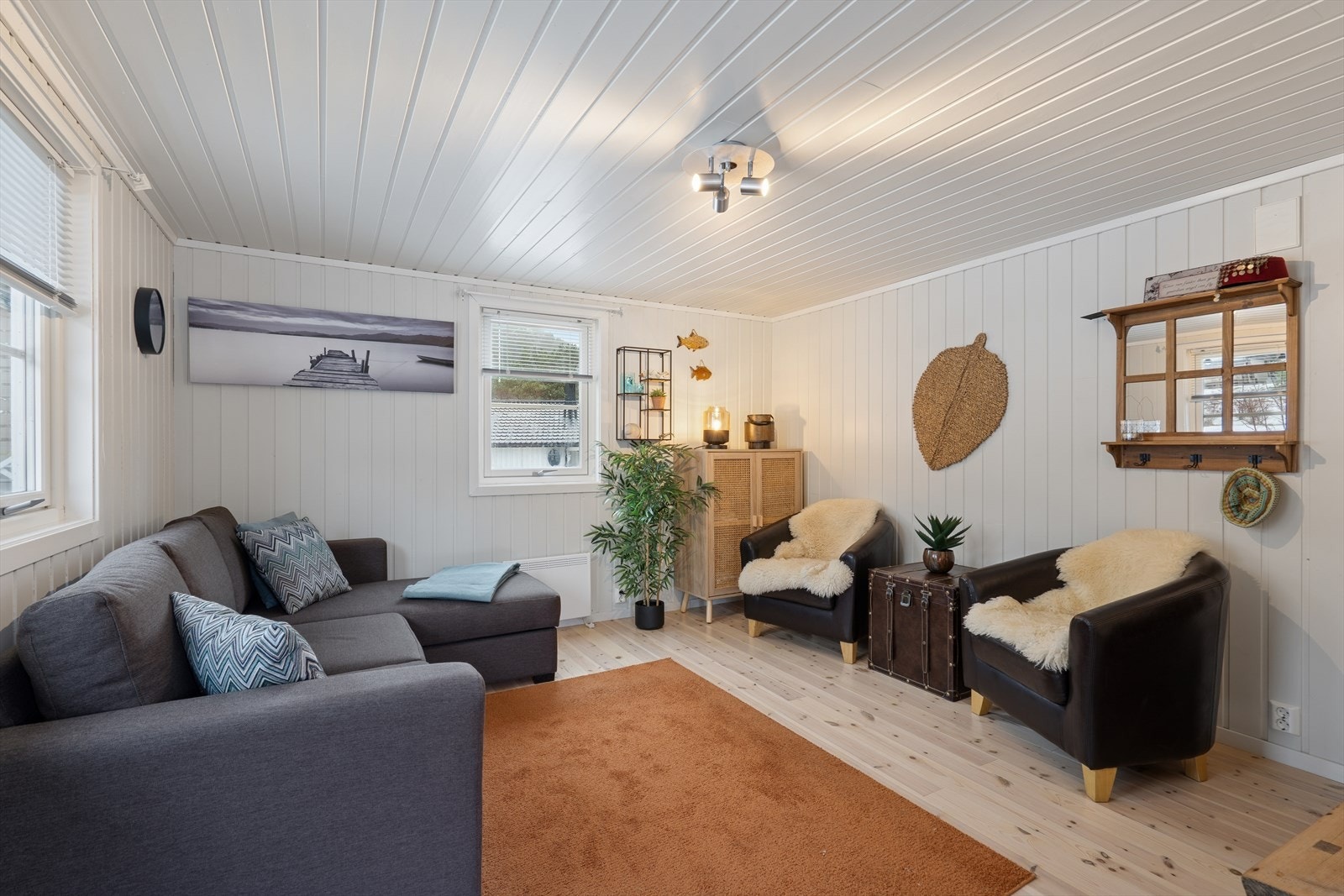 Dette bygget er et perfekt tilskudd for deg som ønsker ekstra plass - enten det brukes som gjesterom, ungdomsdel eller som en fleksibel løsning for oppbevaring. Galleribilde