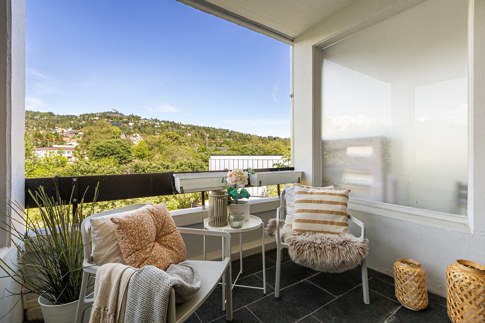 Kjøkkenbalkongen er perfekt for dagens første kaffekopp. Galleribilde