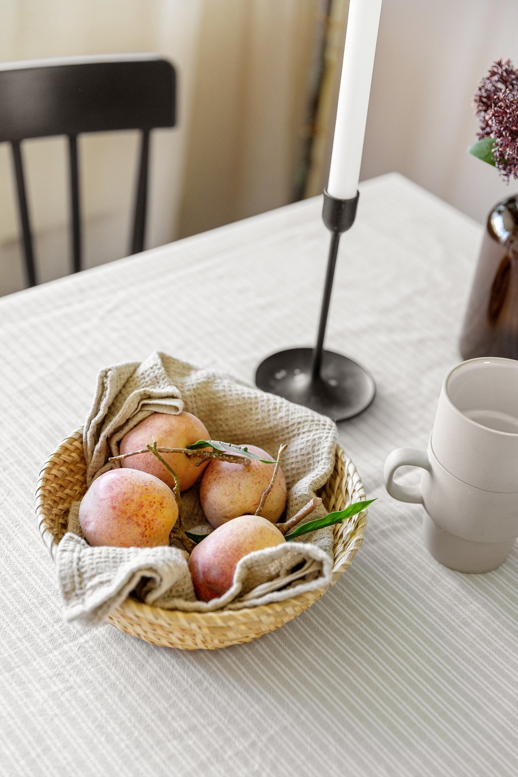 Fra leiligheten er det kort gangavstand til matbutikk. Galleribilde