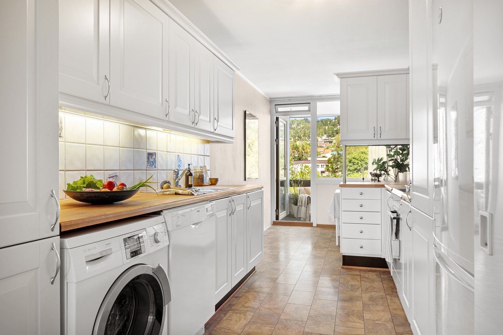 Leiligheten har kjøkken i eget rom, og her kan det være mulighet for et tredje soverom. Galleribilde