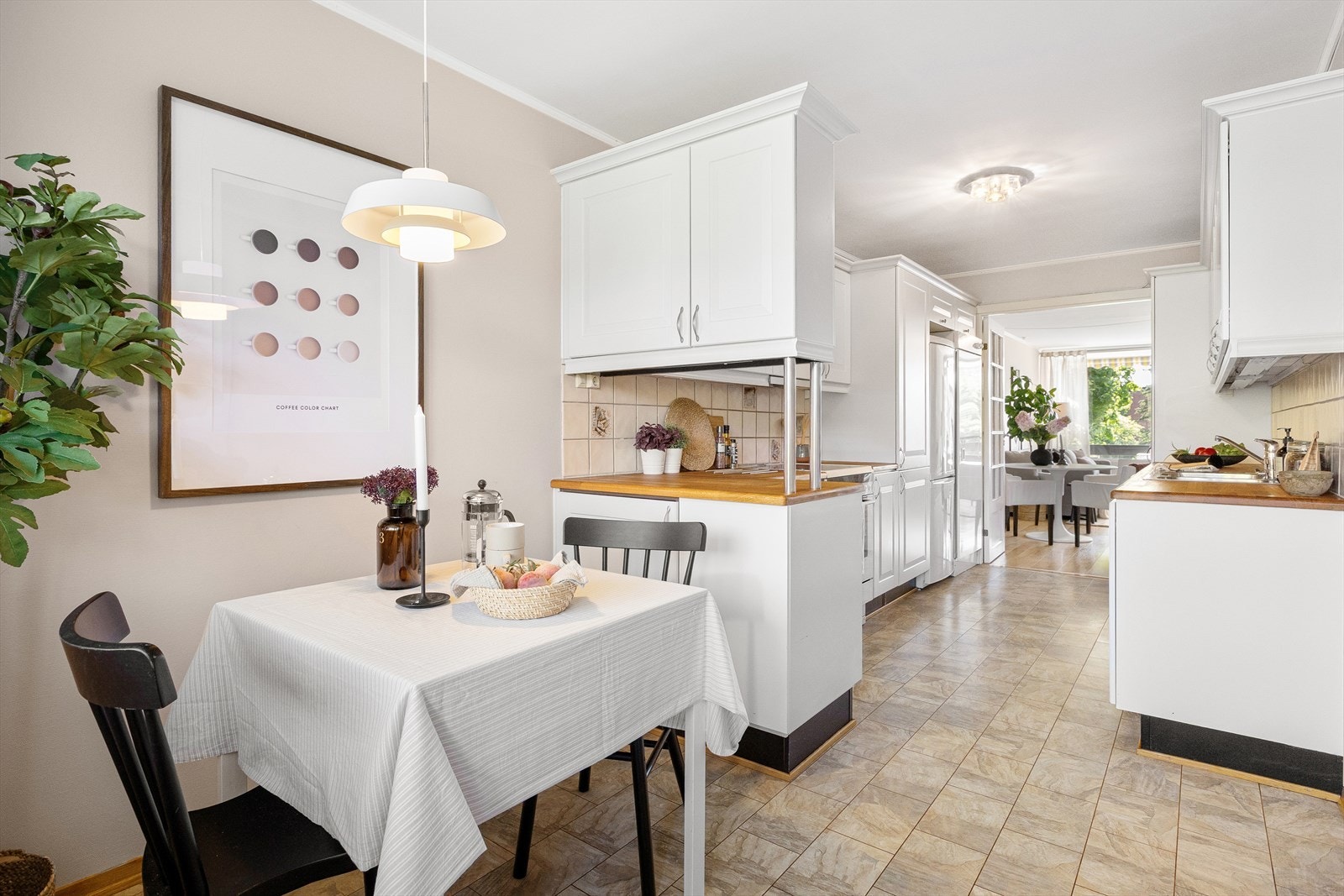 Med litt endring på innredningen kan man sette opp en vegg og få et ekstra soverom. Galleribilde