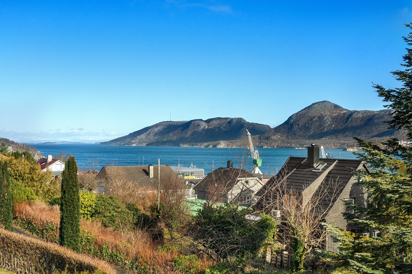 Boligen har utsikt mot Gandsfjorden. Galleribilde