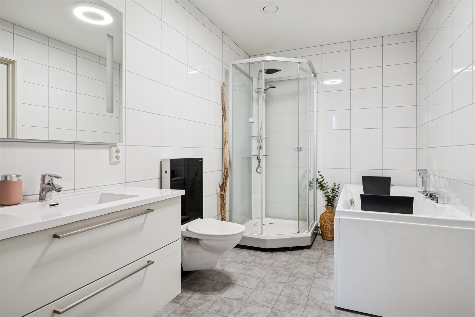 Bad 1 etg Galleribilde