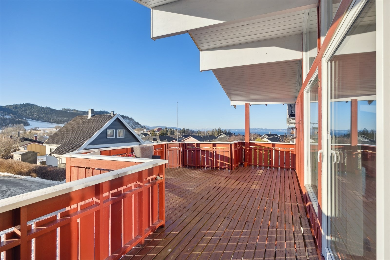 Terrassen måler 25 kvm. Galleribilde