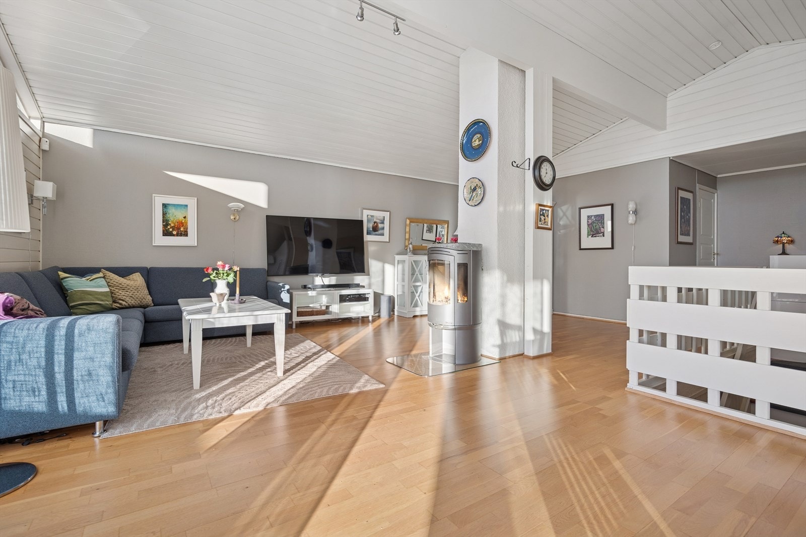 Stuen er målt til hele 46 kvm. Galleribilde