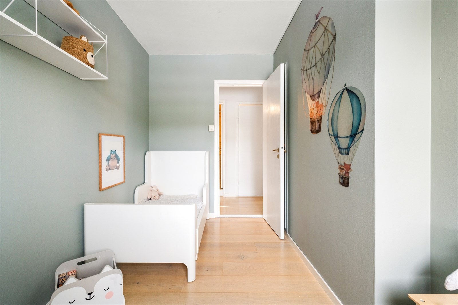 Ellers fin plass til en barneseng eller gjesteseng. Galleribilde