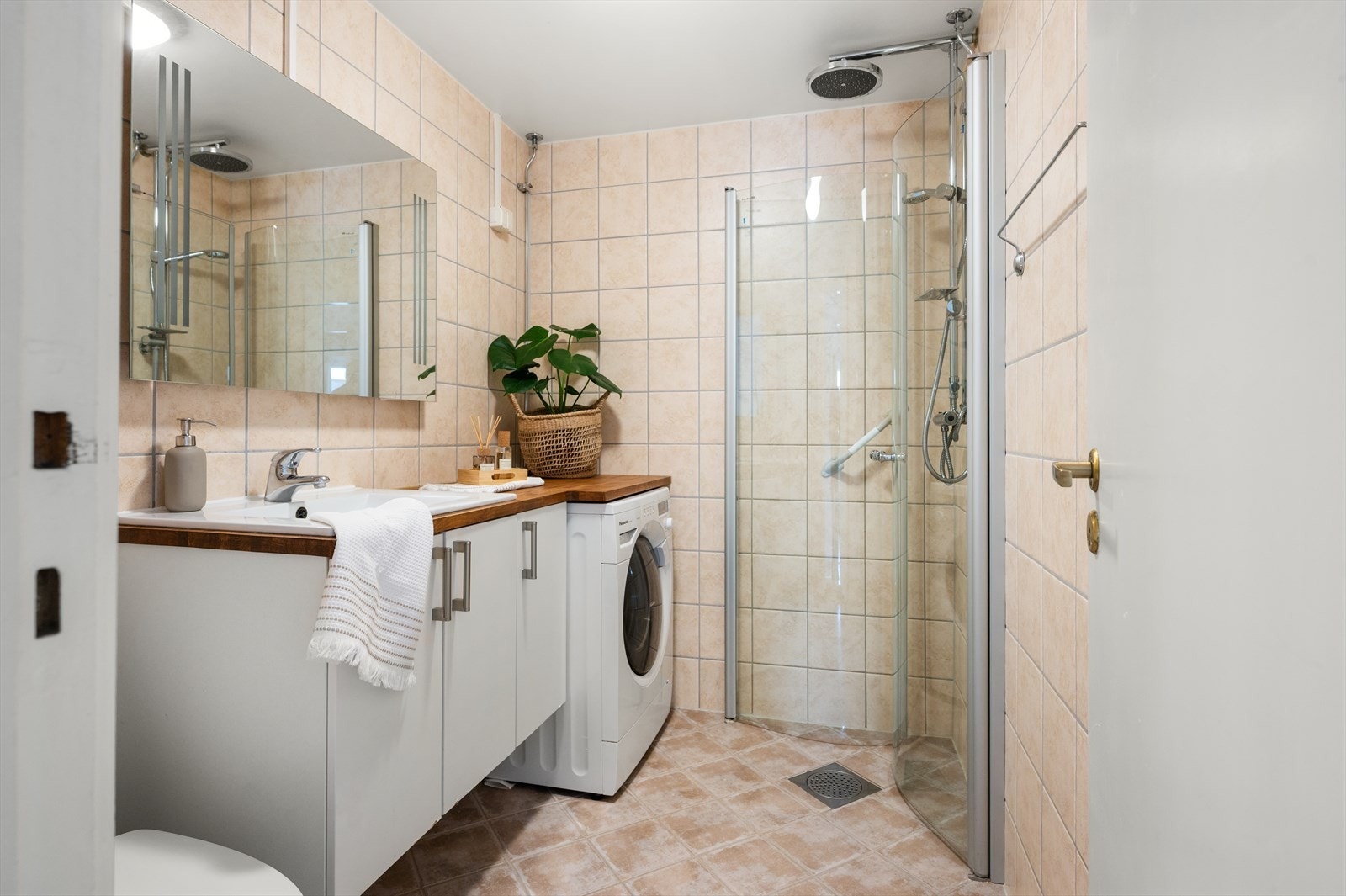 Badet fra 2008 som ble pusset opp i regi av borettslaget. Galleribilde