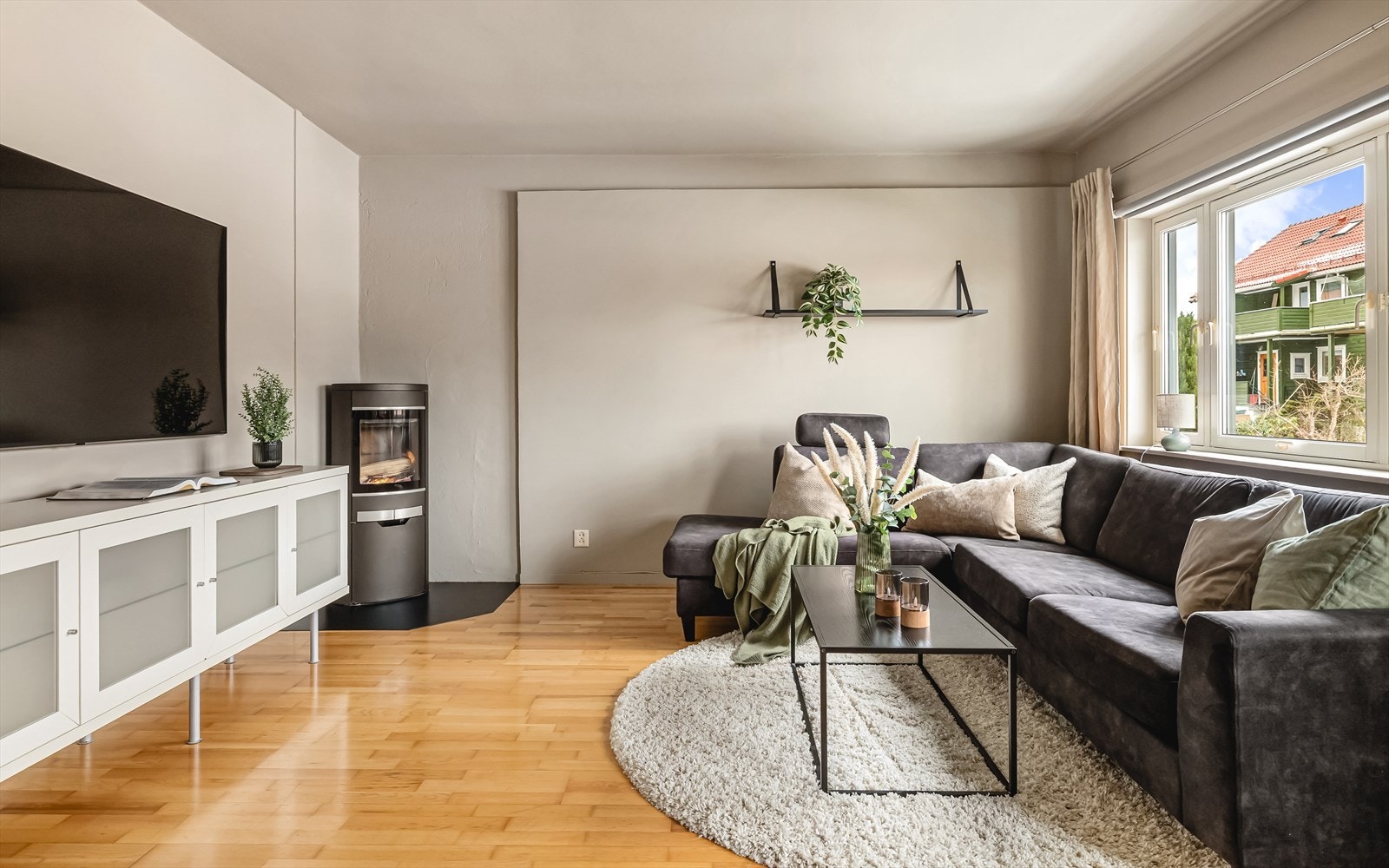 Slå deg til rette på sofaen og nyt din favorittfilm eller -serie! Galleribilde