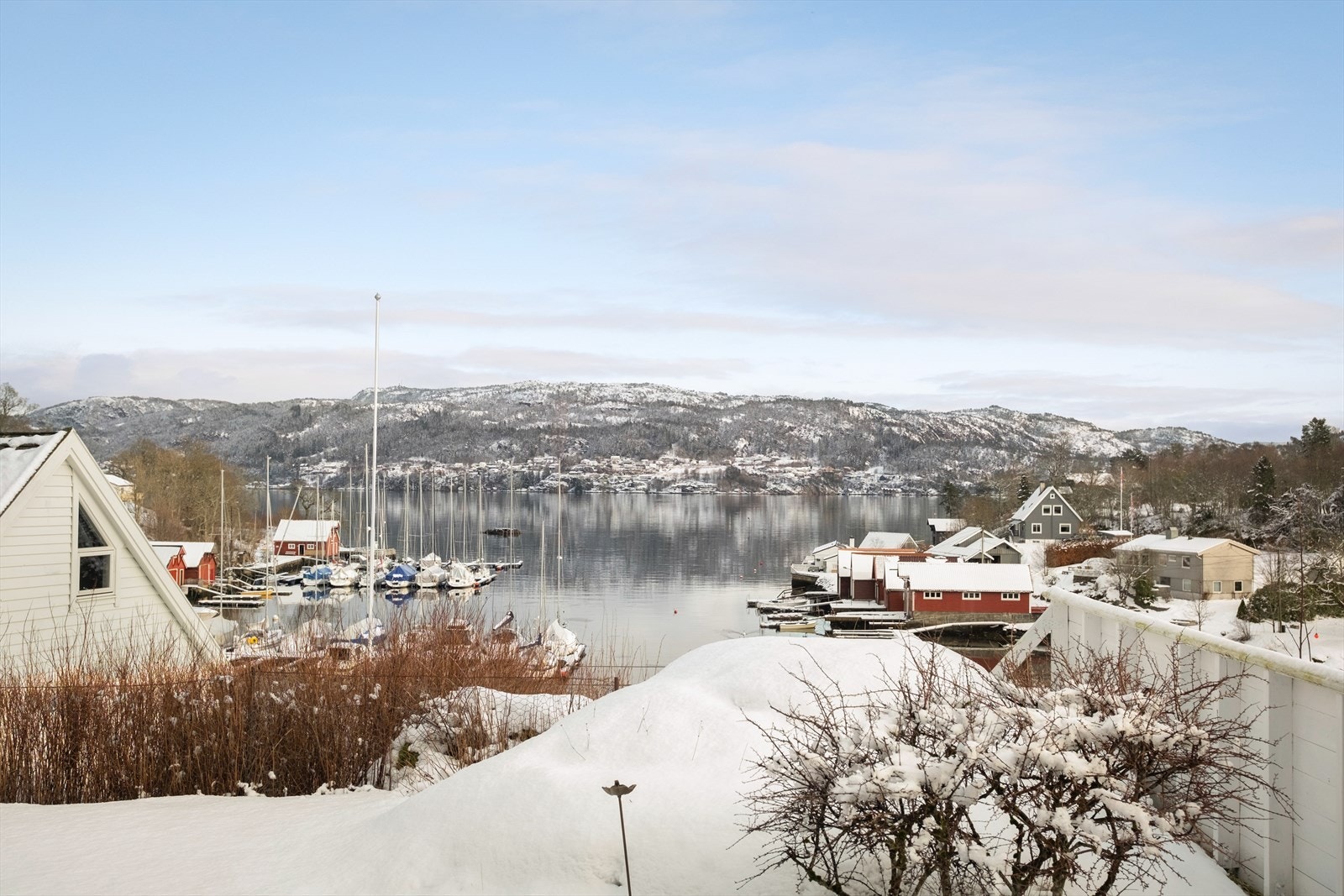 Vinterstemning ved Fanafjorden, her er det fint gjennom alle årstider! Galleribilde