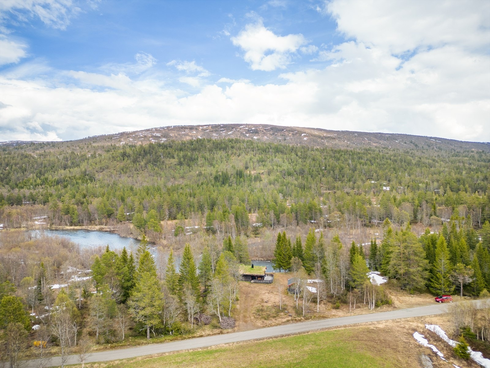 Forollhogna omtales av mange som "de snille fjell", og er et lett tilgjengelig område omkranset av idylliske seterdaler Galleribilde