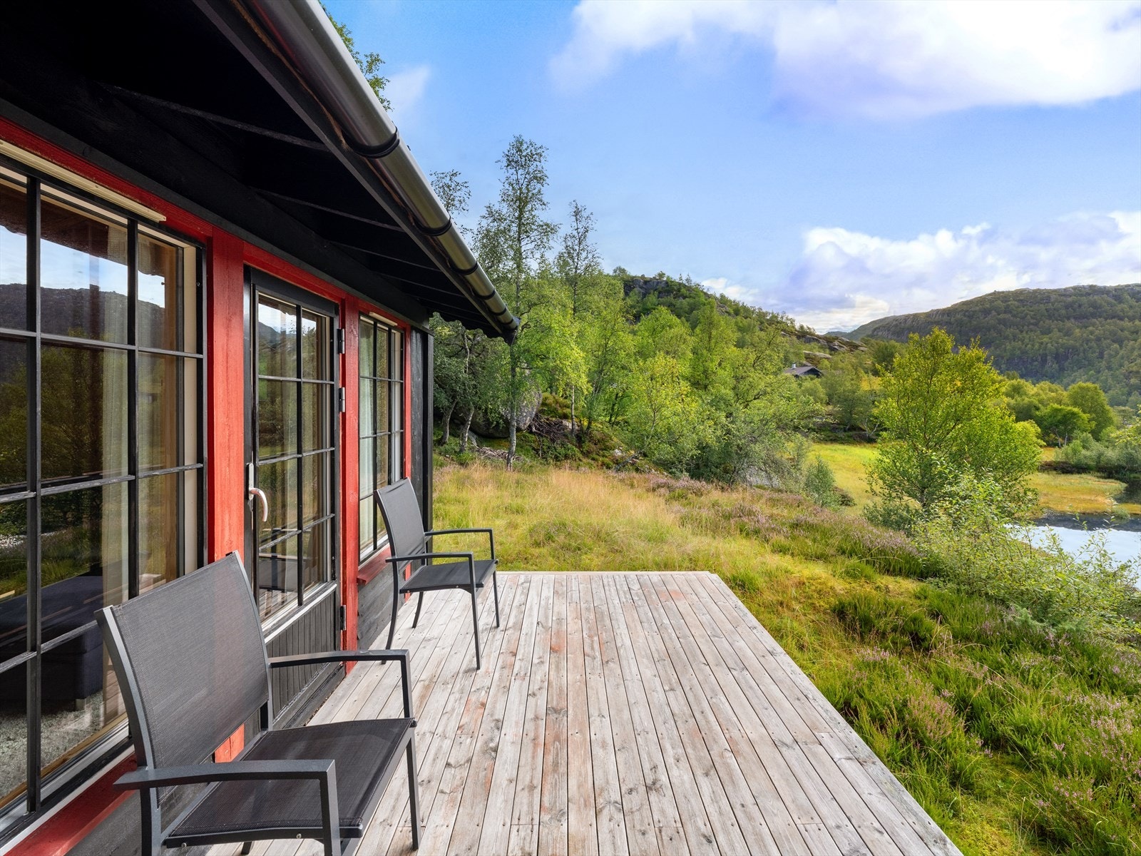 Terrasse utenfor påbyd del Galleribilde