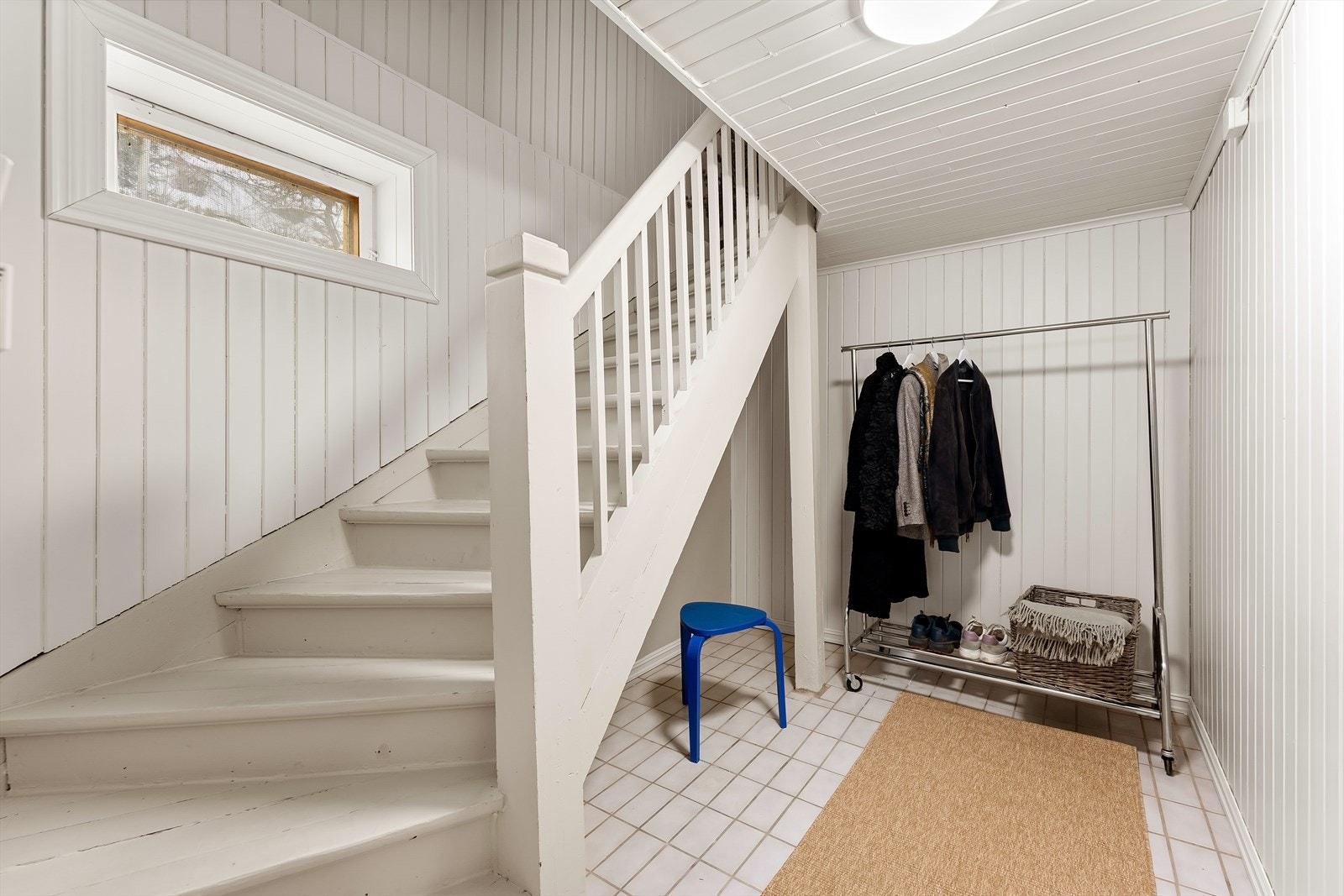 Gang i kjeller. Galleribilde