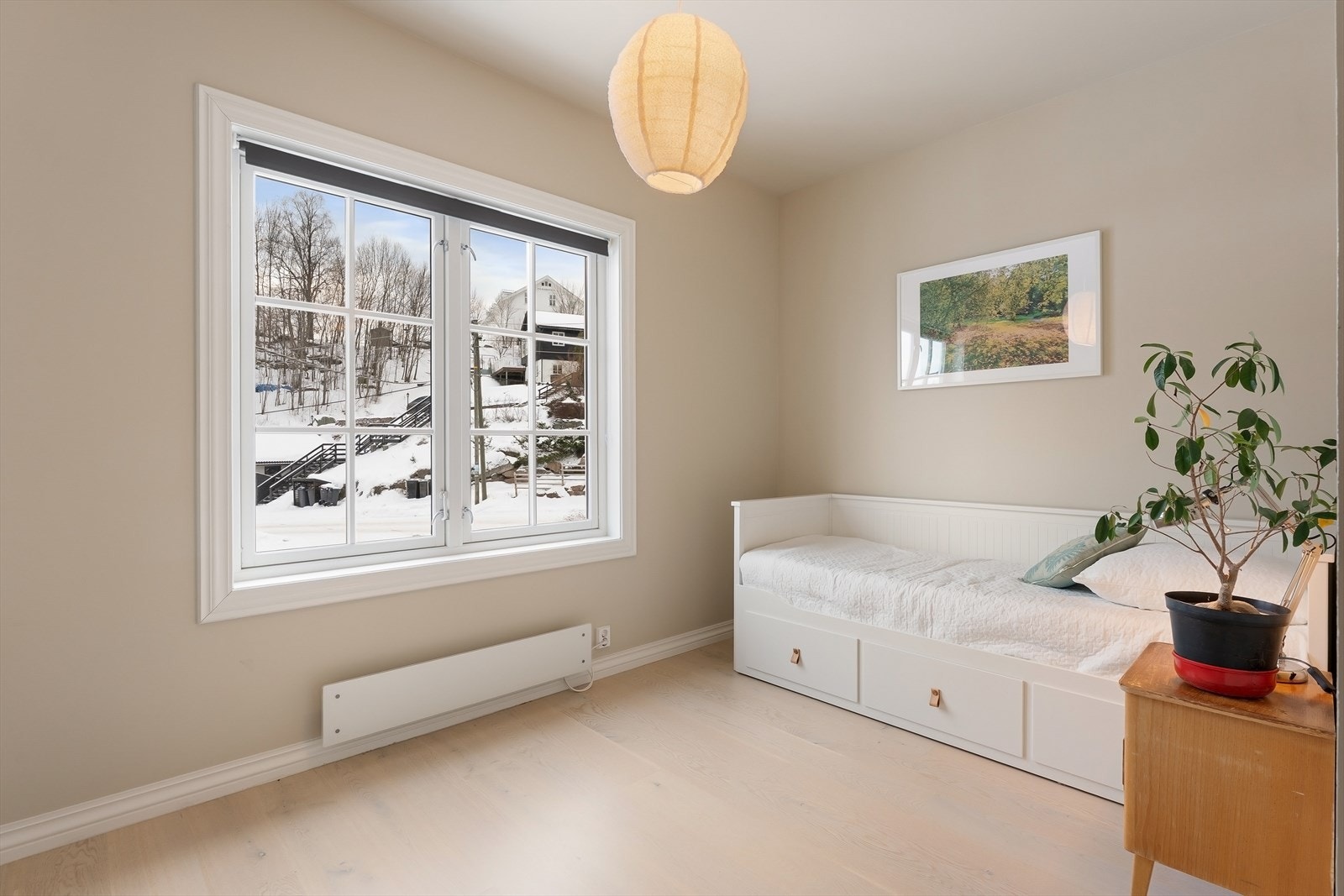 Rommene egner seg godt som barnerom, gjesteværelse eller kontor. Galleribilde