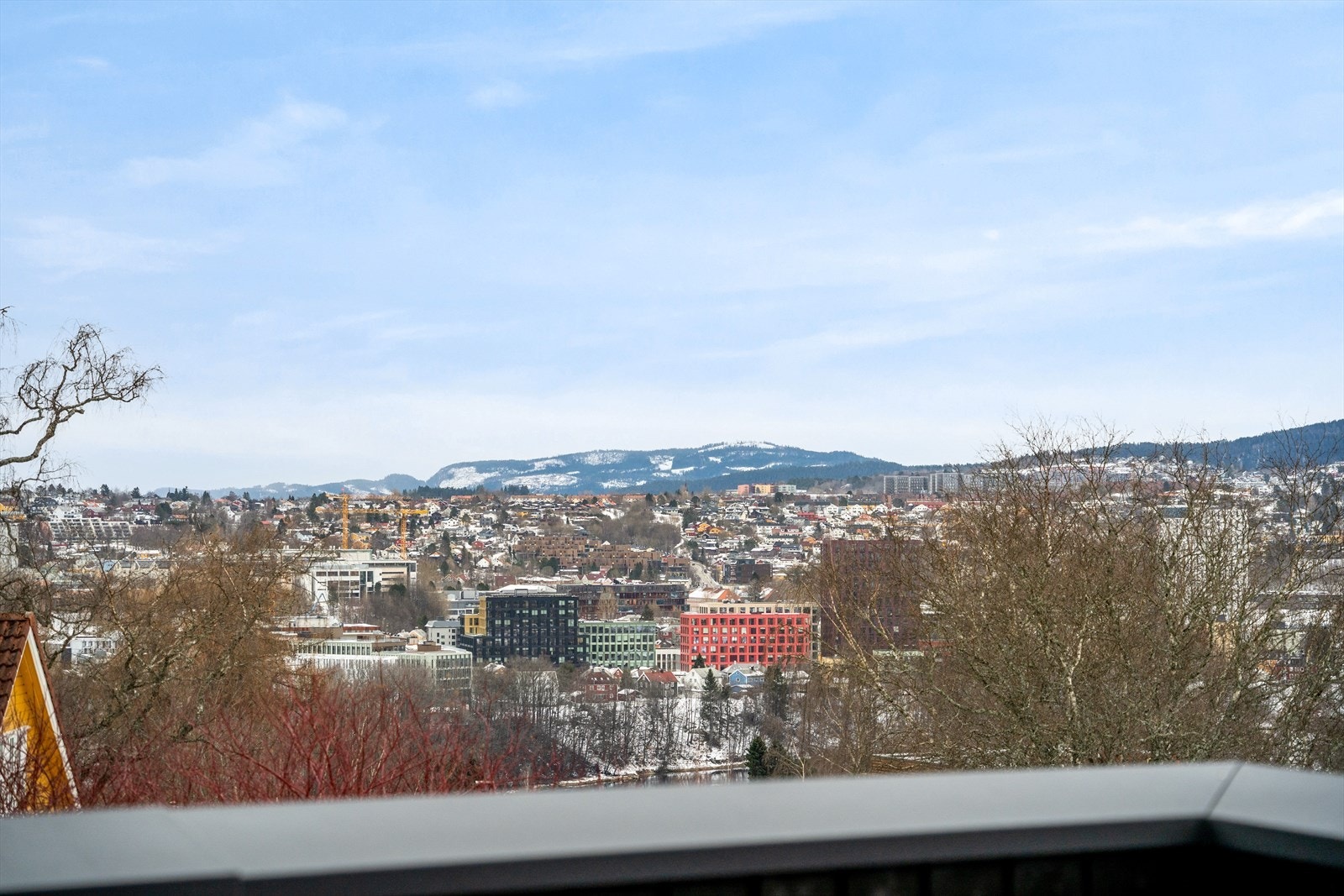 Fin utsikt fra terrasse på 17 kvm Galleribilde