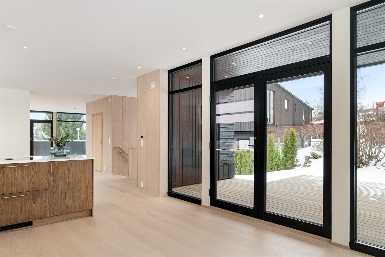 Kjøkken med utgang til terrasse Galleribilde