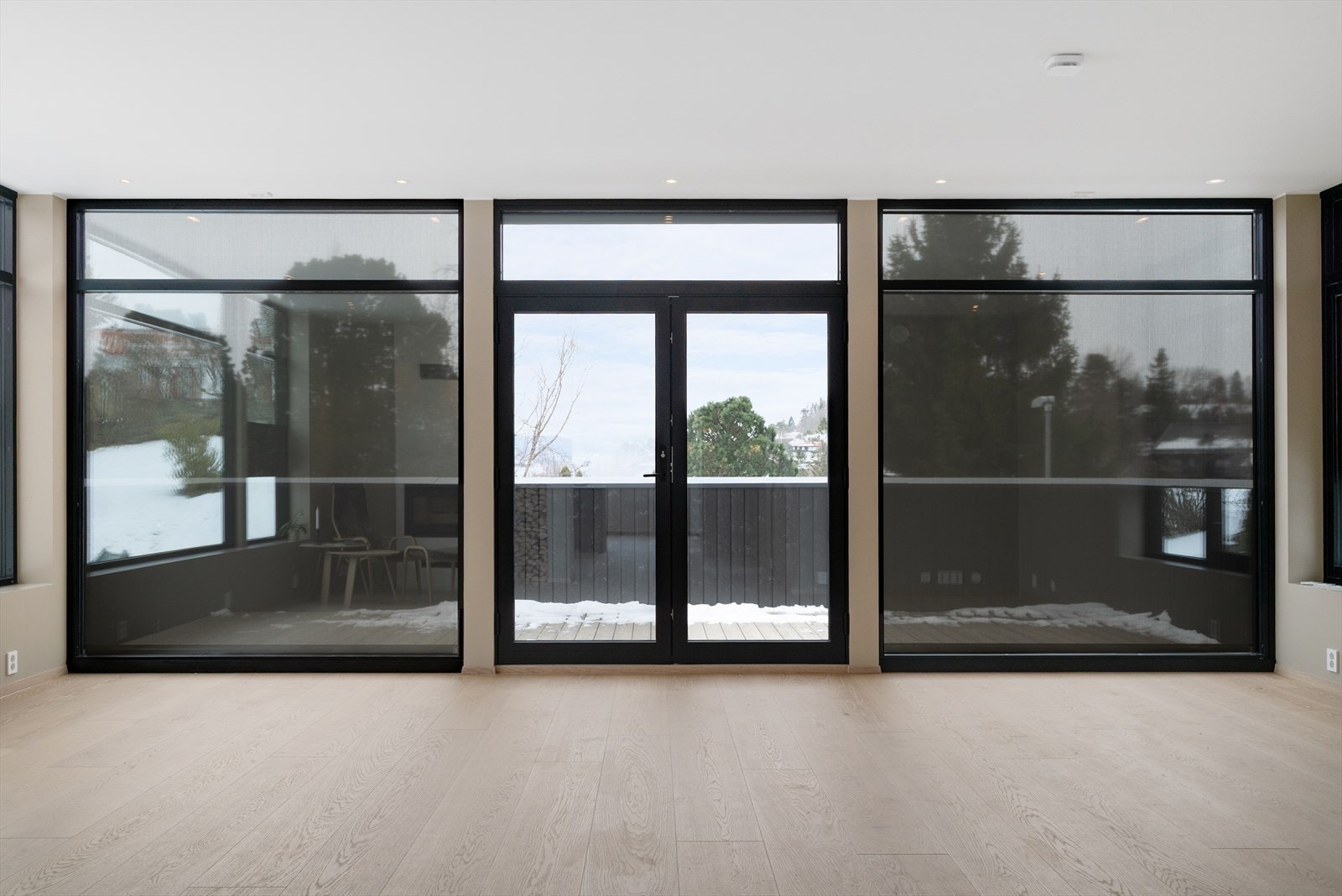 Flere ferdigmonterte screens, som kan styres etter behov Galleribilde