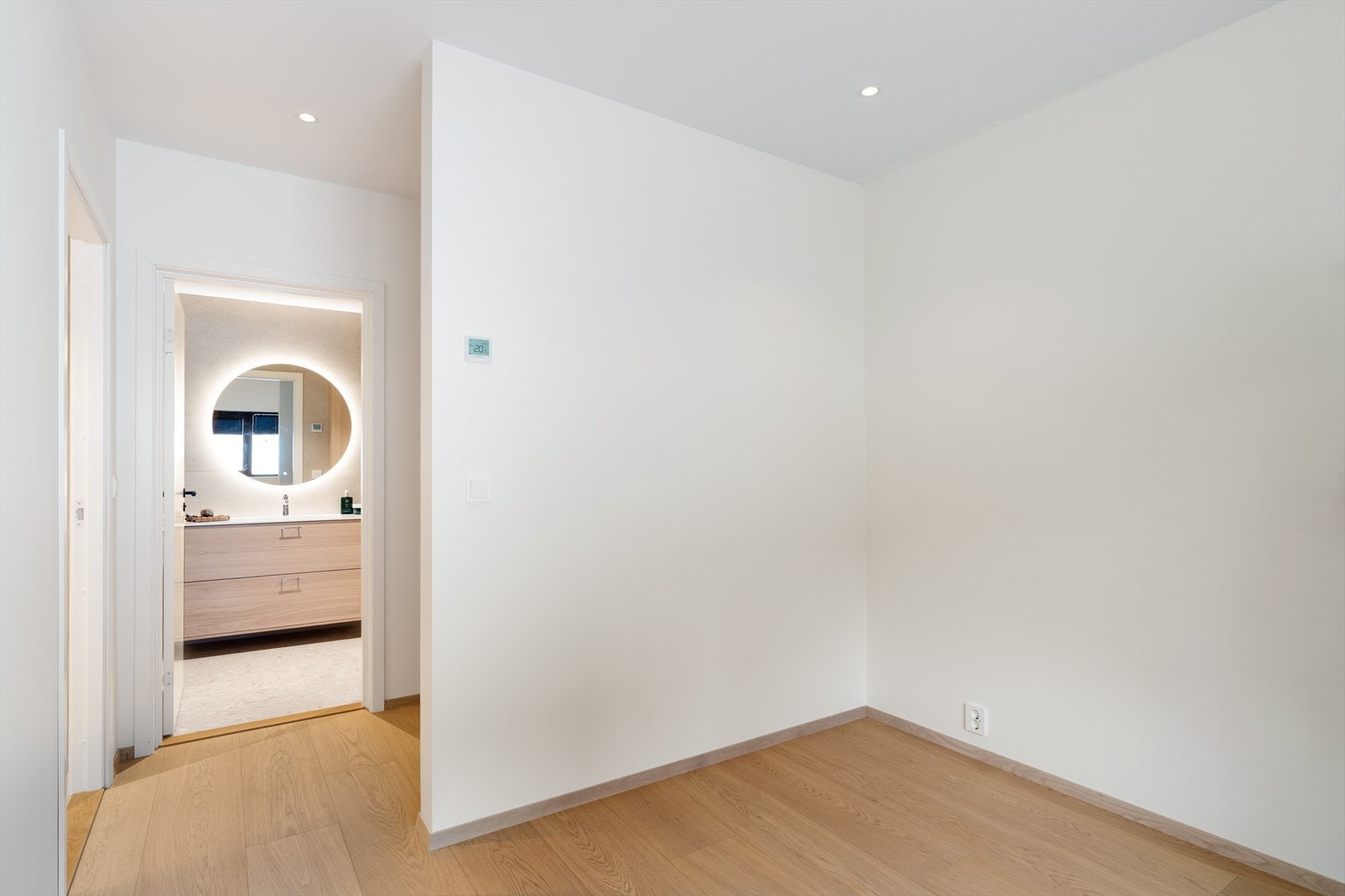 Soverom mot bad Galleribilde