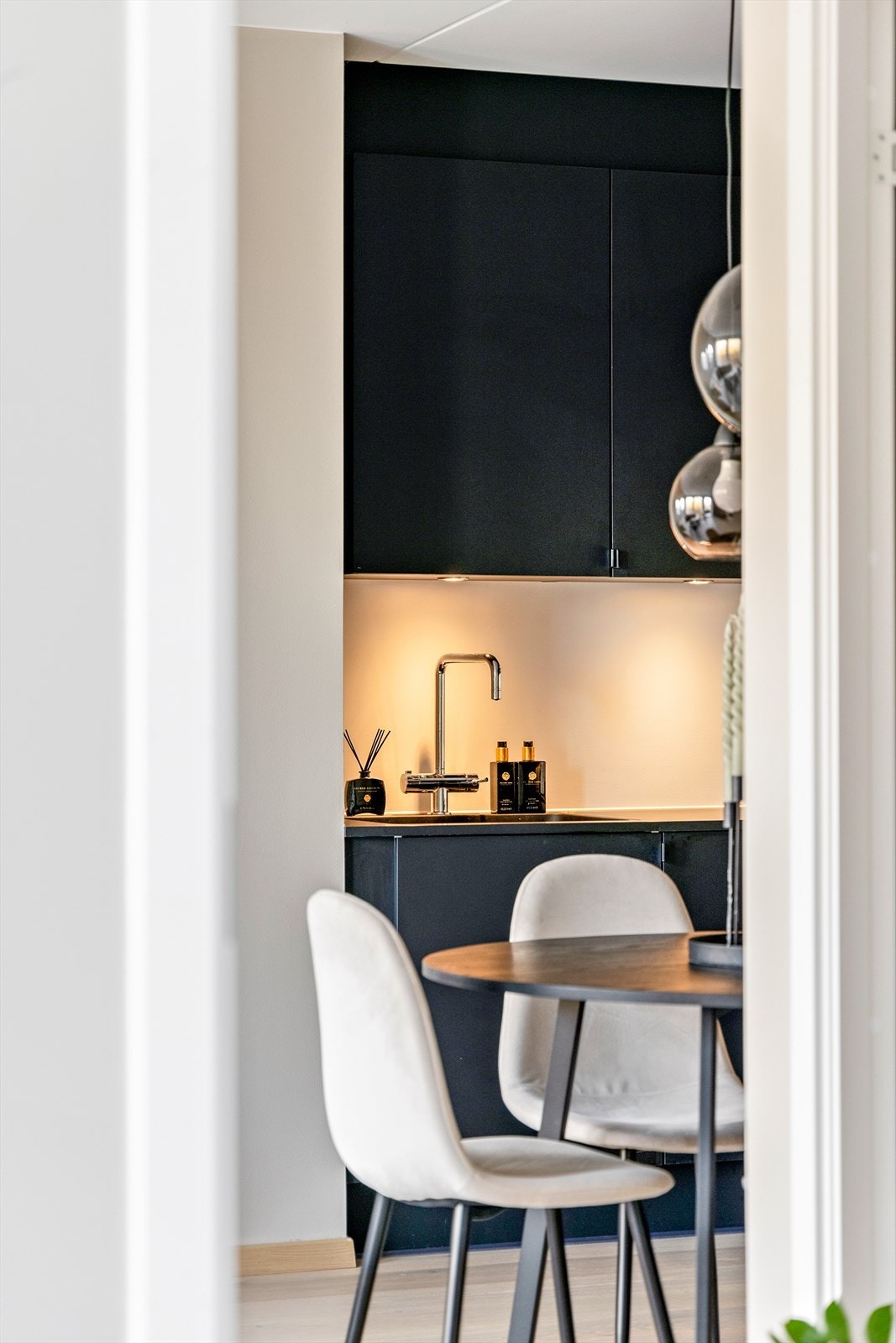 A-konto varmtvann og fyring inkludert i felleskostnader. Lave strømkostnader! Galleribilde