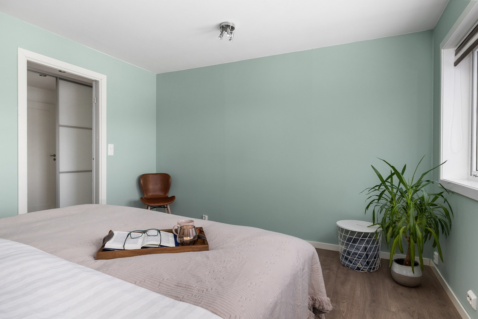 Lyse fine fargekombinasjoner og listefritt i tak Galleribilde