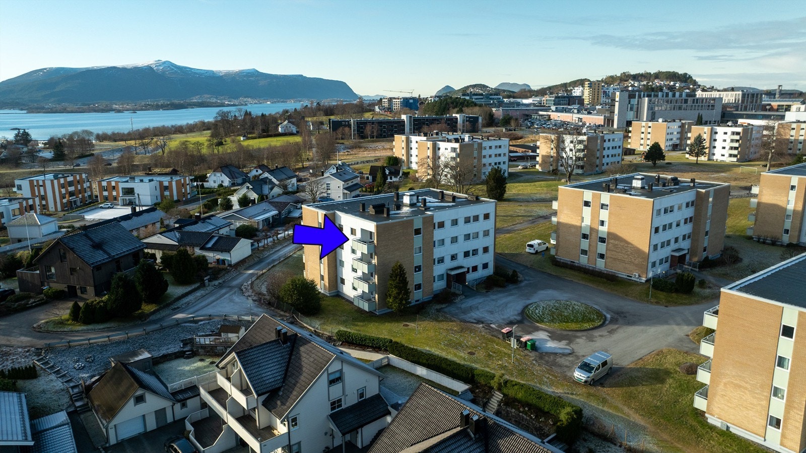 Toppleilighet med balkong og svært sentral beliggenhet med gangavstand til alt du trenger Galleribilde