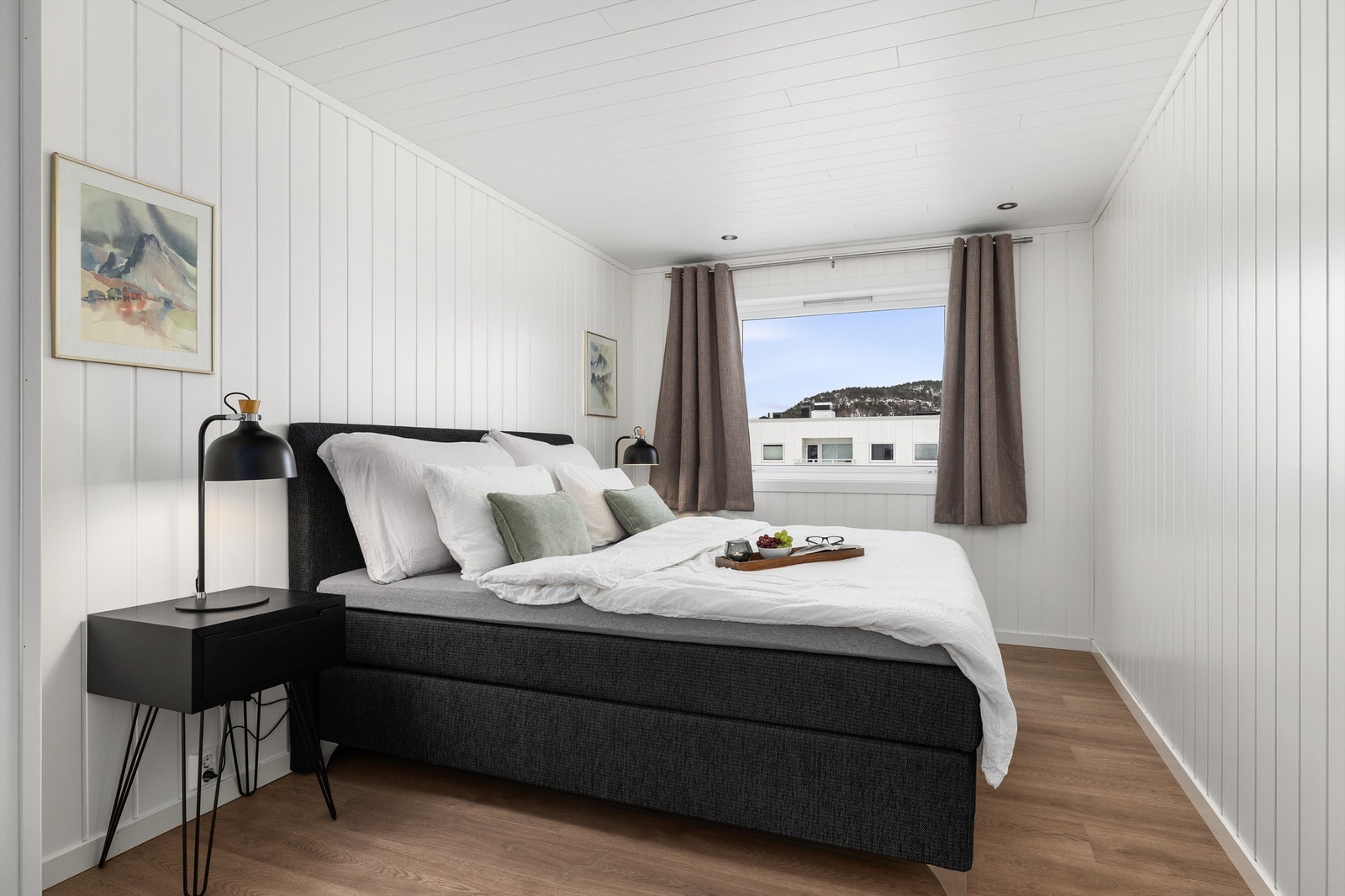 Innbydende soverom av god størrelse Galleribilde