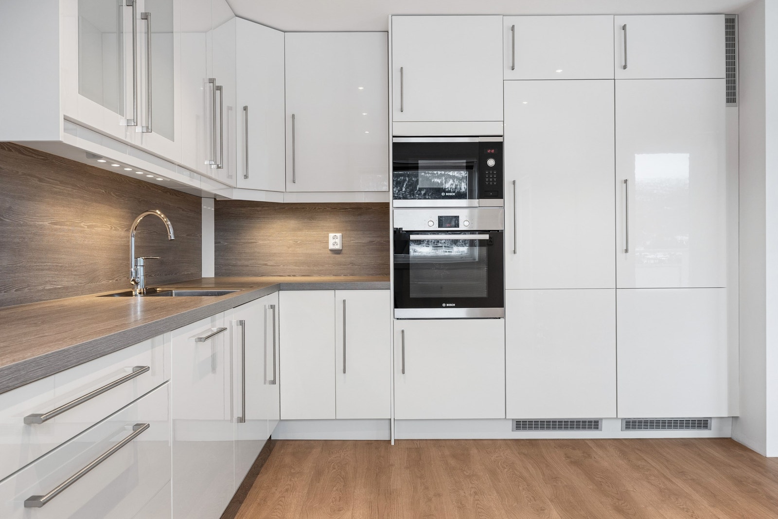 Ovn og micro er fra kvalitetsleverandøren Bosch Galleribilde