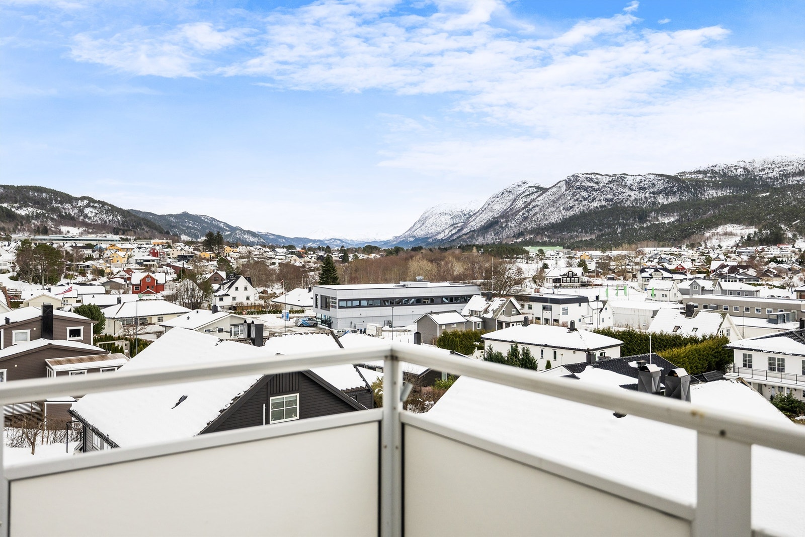 Utsikt fra balkong Galleribilde