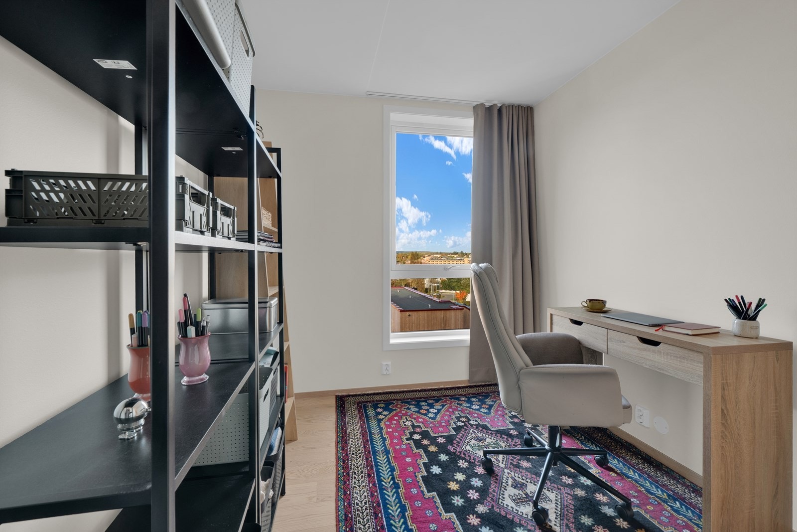 Soverom 2 passer fint som barnerom/gjesterom eller kontor. Galleribilde