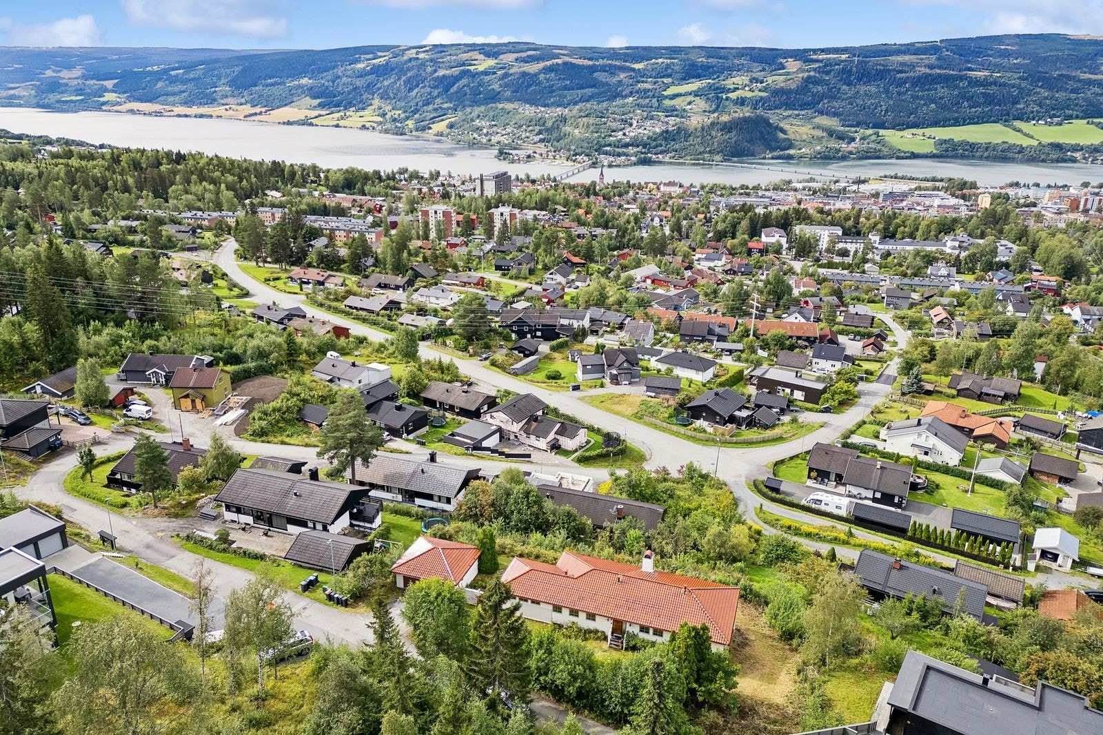 Sommerbilde tatt ved forrige salg i 2024. Galleribilde