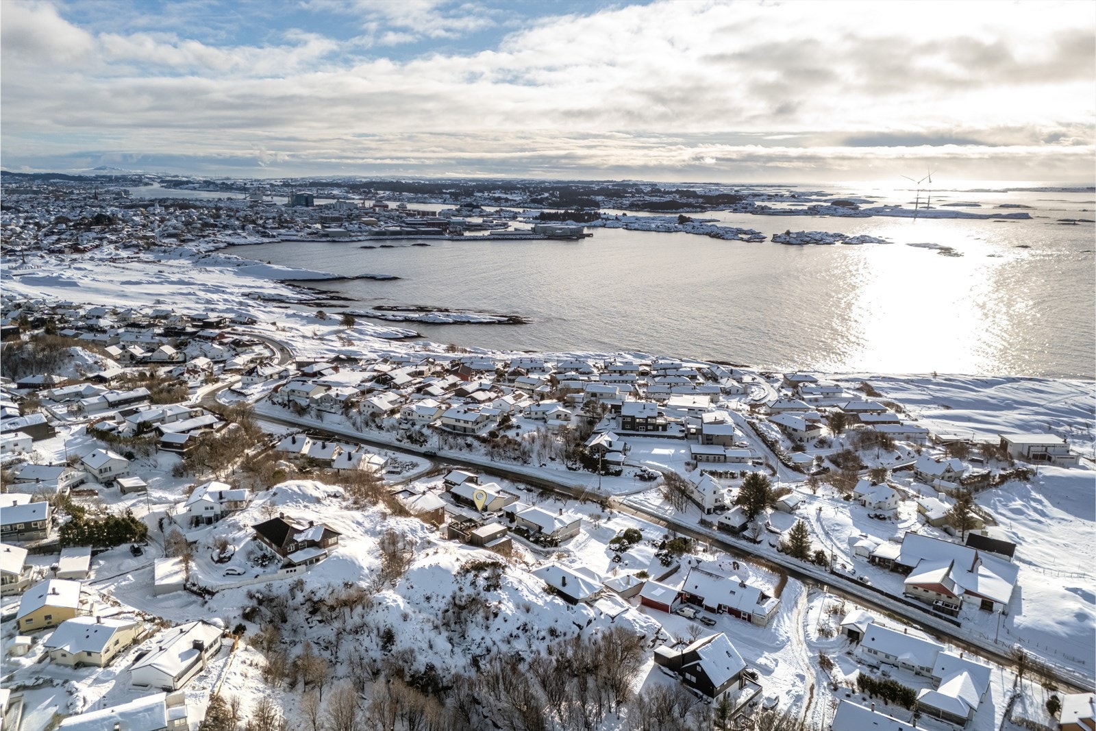 I nærområdet finner dere den ville og vakre Kyststien, som strekker seg fra Skjelavika til Killingøy - En flott og passelig lang tur for både store og små. Galleribilde