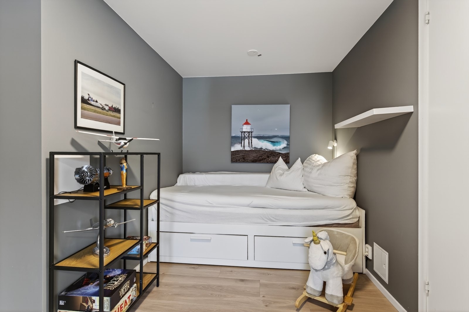 Soverom i underetasje. Galleribilde