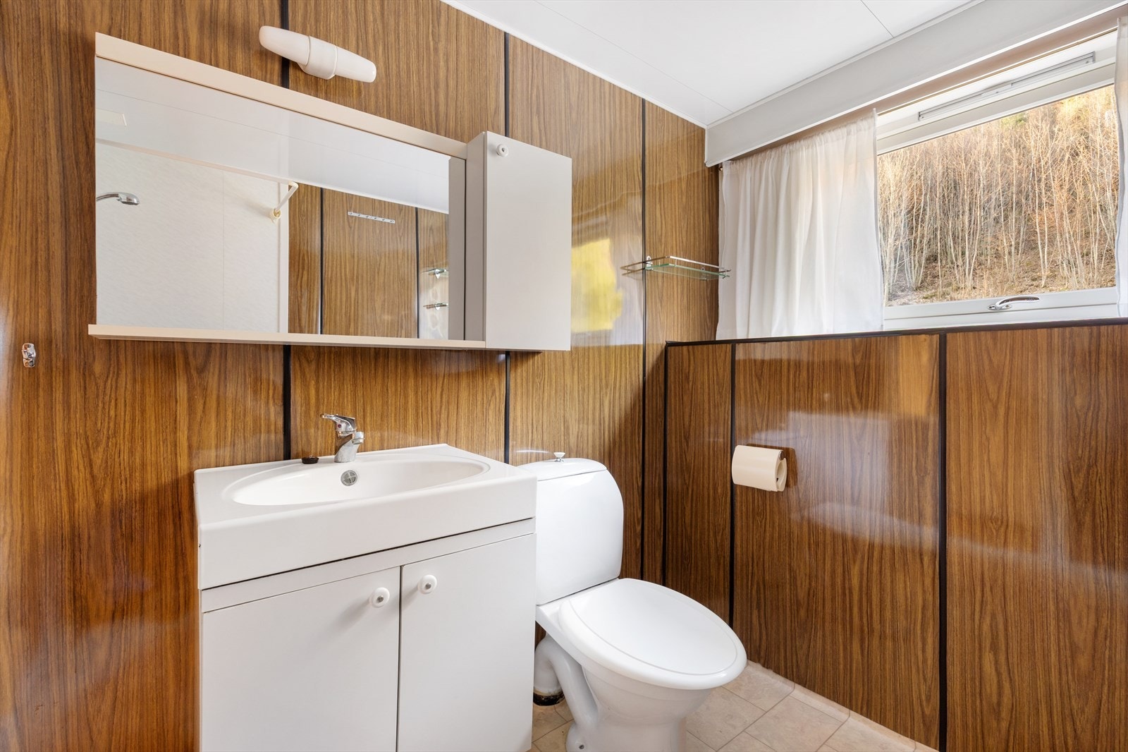 Bad i kjeller Galleribilde