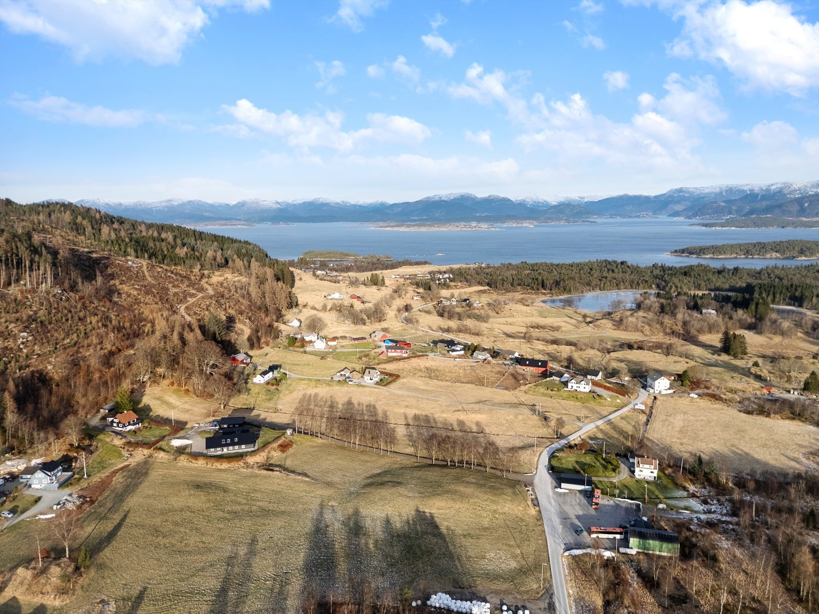 Eiendommen har en landlig og fin beliggenhet Galleribilde