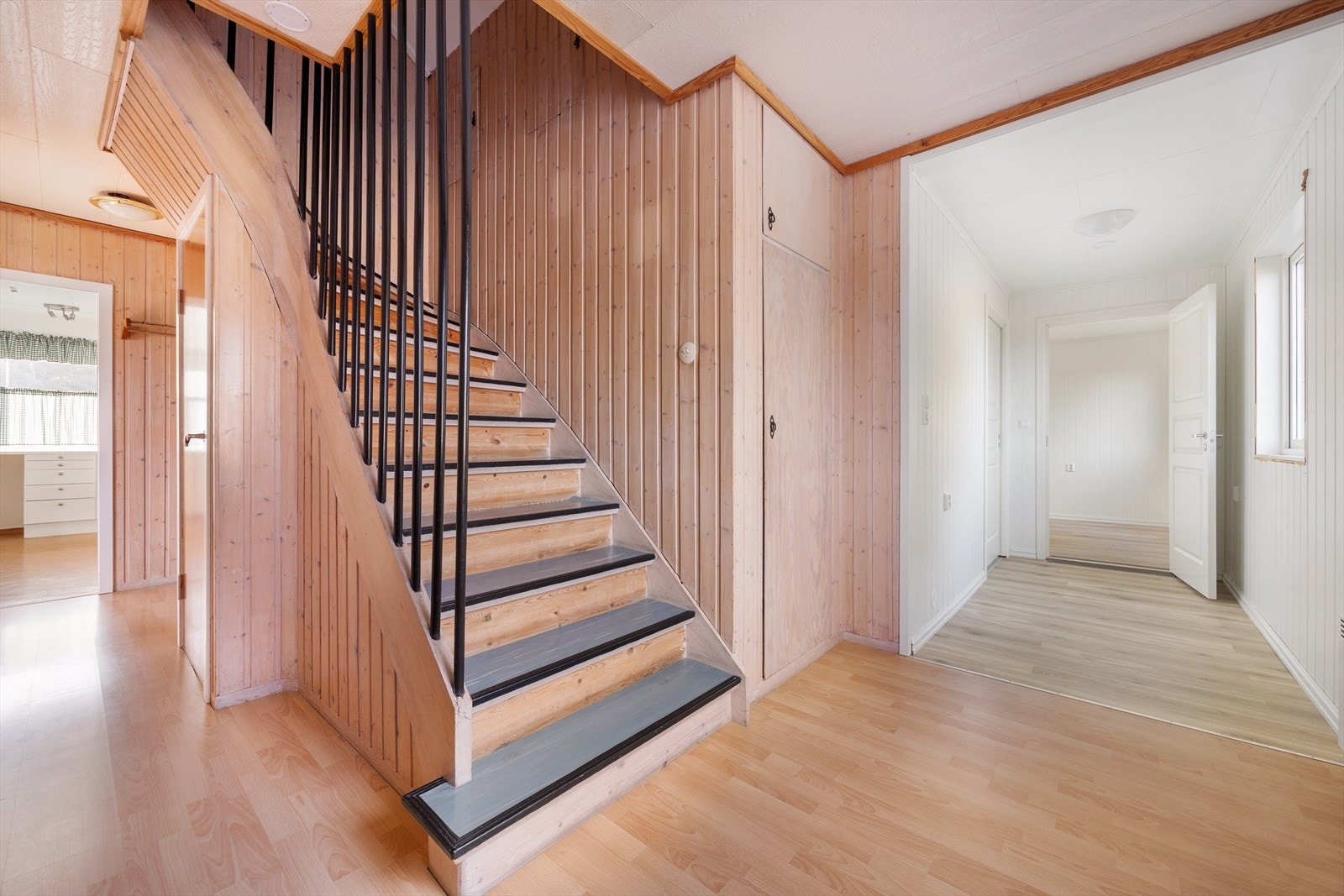 Tilbygget fra 2020 inneholder gang, soverom og bad. Galleribilde