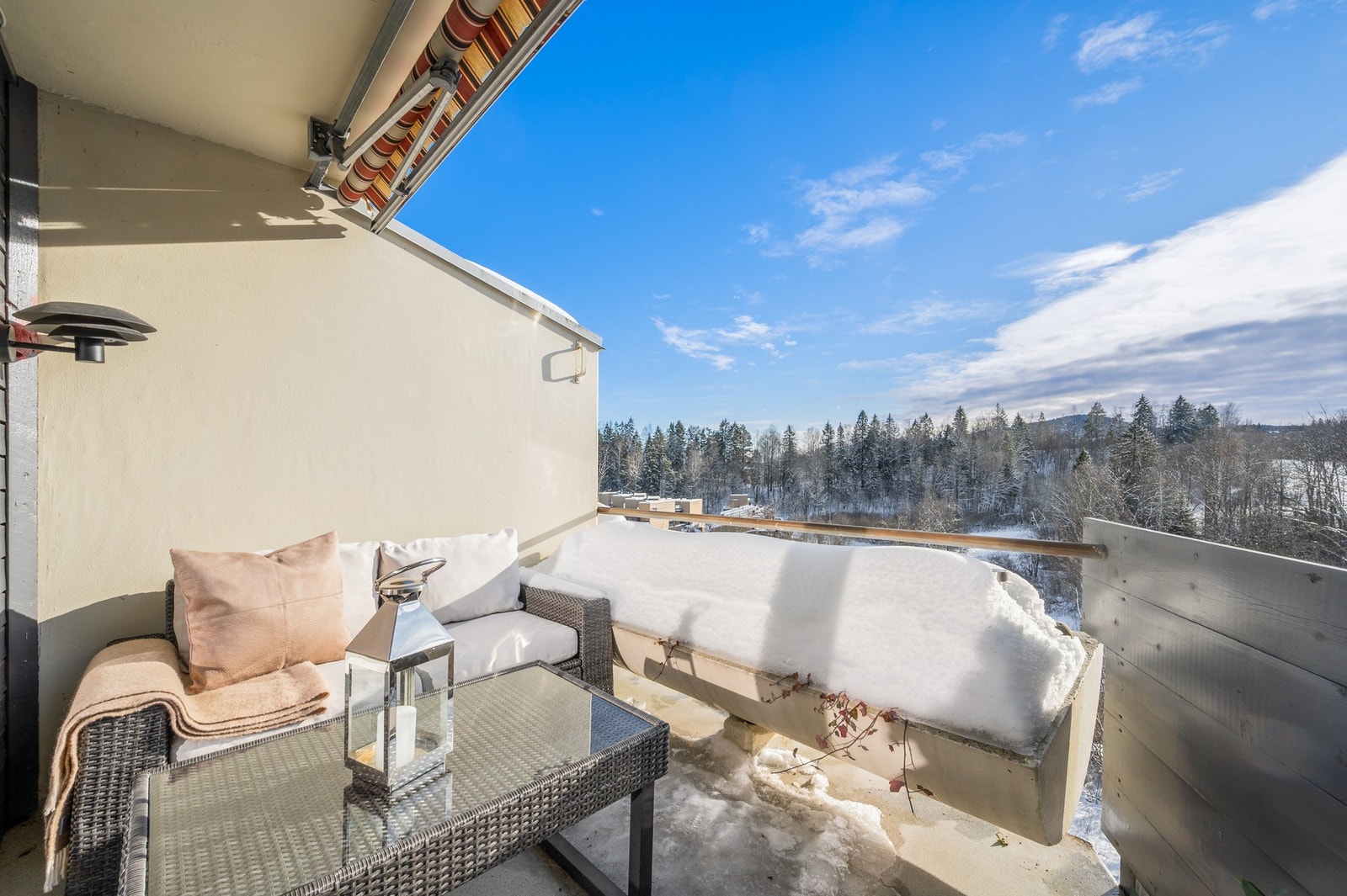 Sydvestvendt balkong målt til 5 m2. Galleribilde