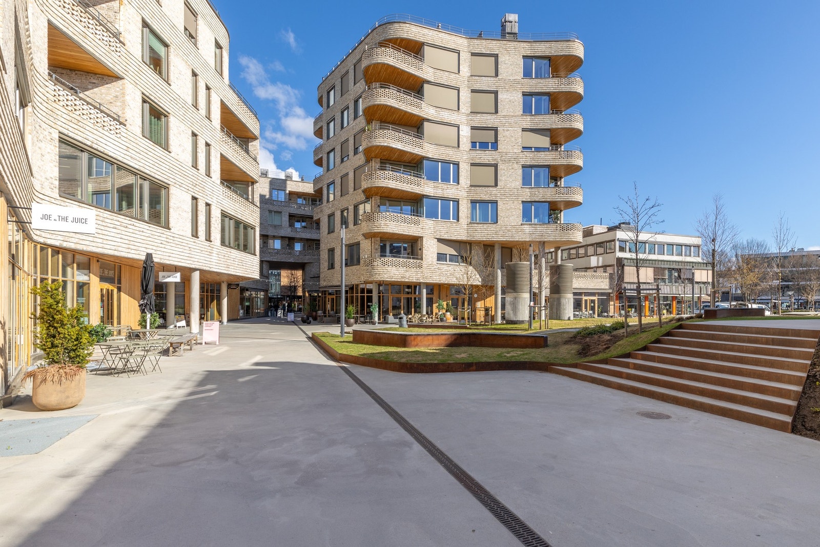 Asker sentrum byr på et bredt utvalg av service-, kultur- og aktivitetstilbud. Galleribilde