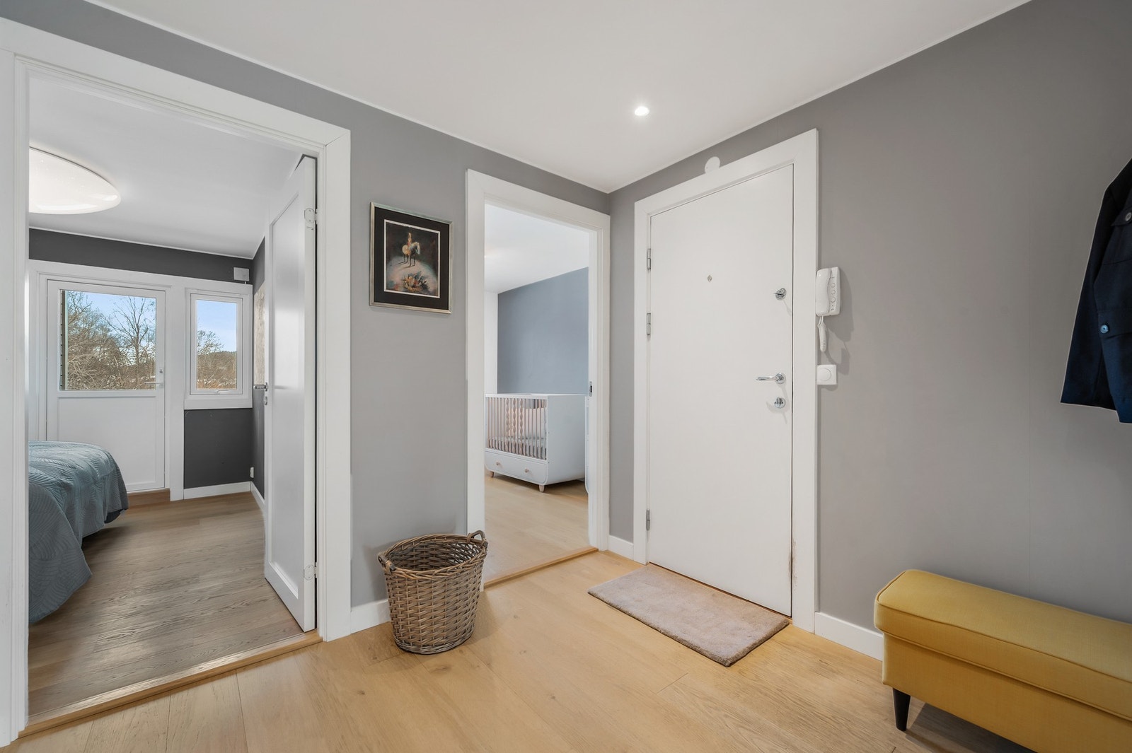 Entré/gang. Galleribilde