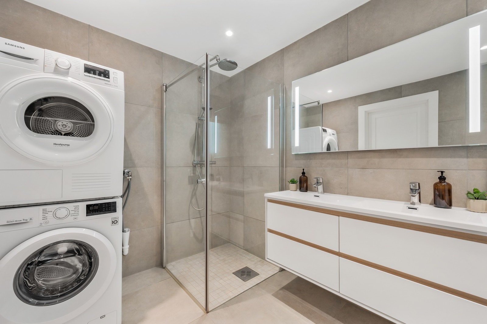 Det er opplegg for vaskemaskin og tørketrommel. Galleribilde