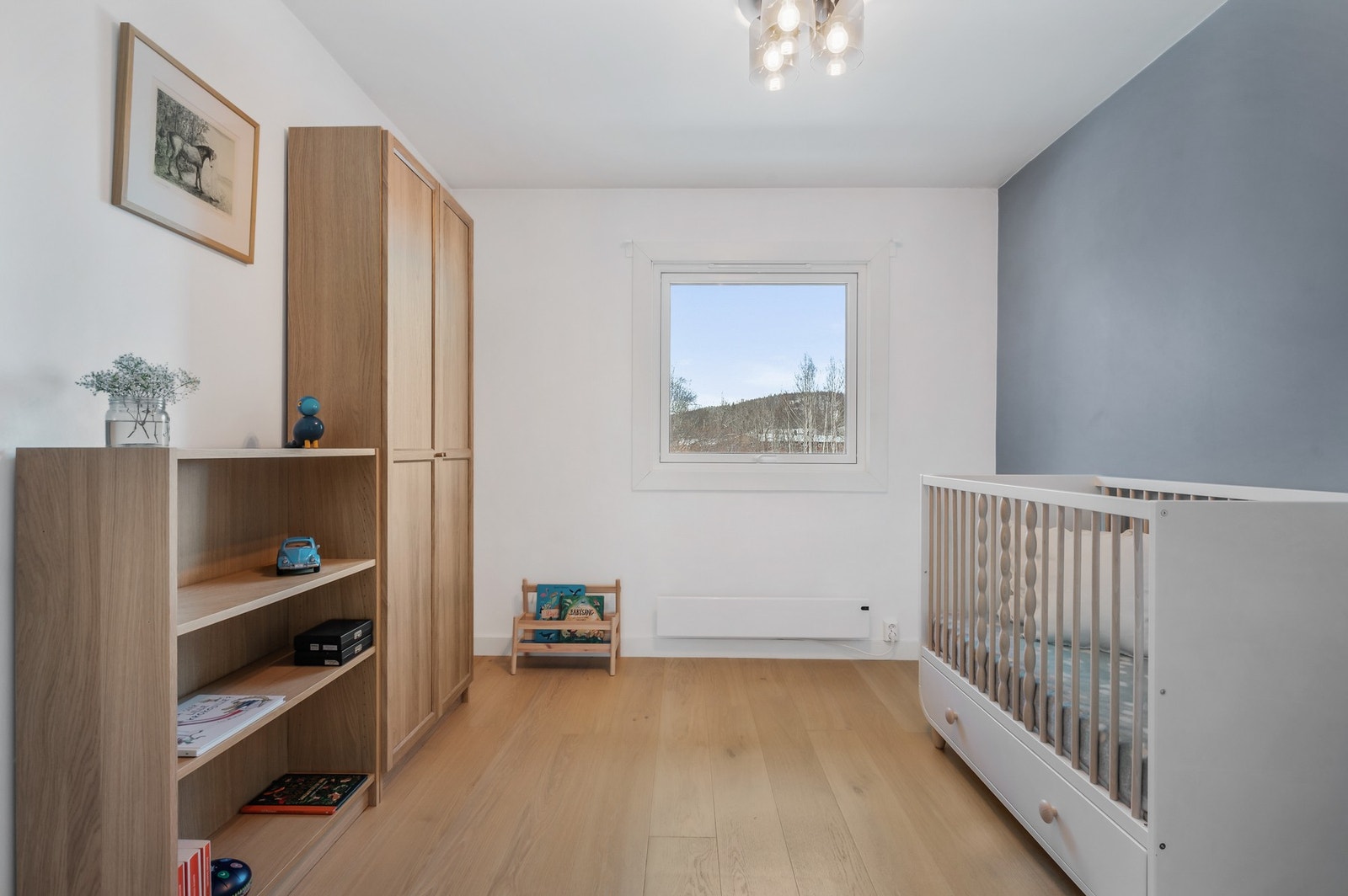 Vindu vendt mot nordøst. Galleribilde