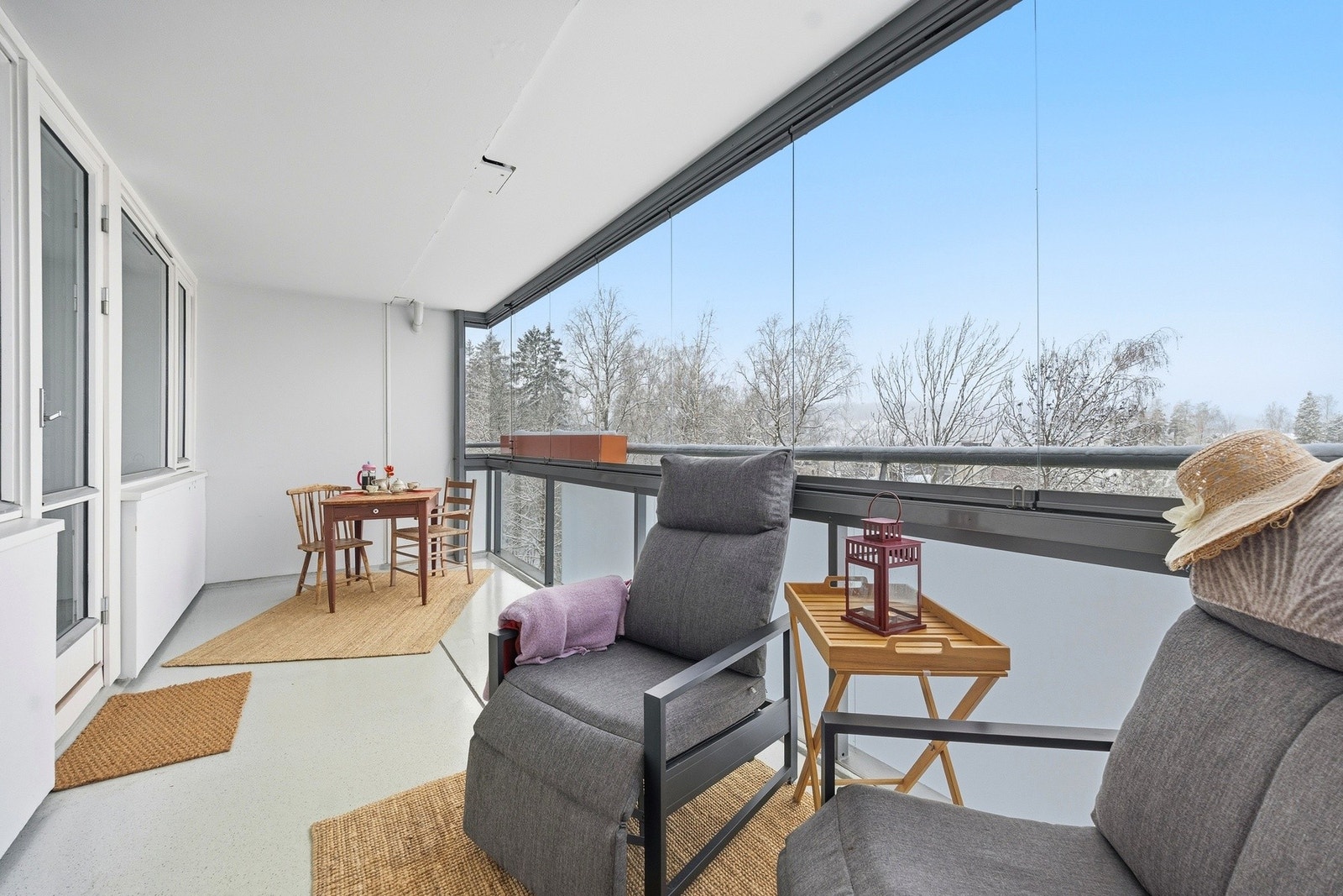 Denne flotte leiligheten ligger i et svært attraktivt og barnevennlig boligområde på Jongskollen. Galleribilde