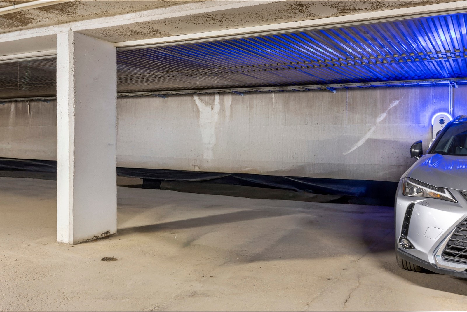 Garasjeplass i felles garasjeanlegg med mulighet for elbil lader. Galleribilde