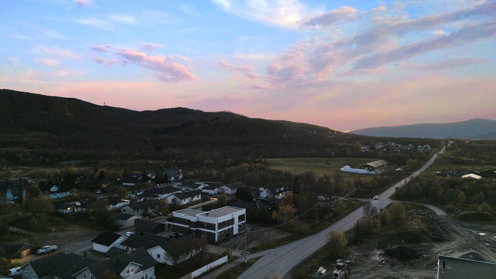 Fra ytterdøra er det kort vei til fint turterreng Galleribilde
