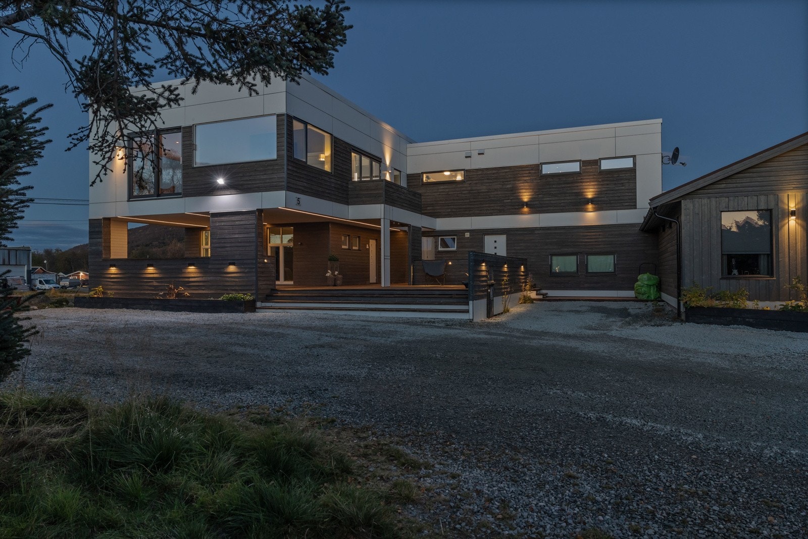 Storhaug + Partnere AS presenterer flotte Vikvegen 5B Galleribilde