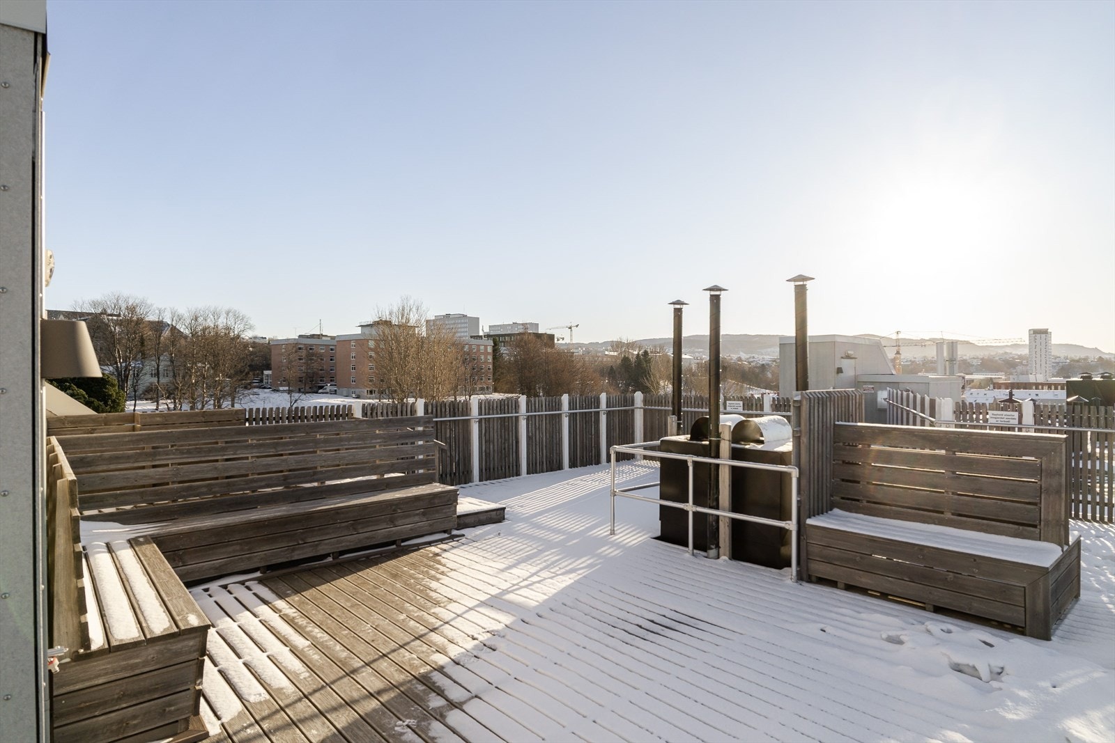 Det er også felles takterrasse på bygget - utmerket på sommerhalvåret. Galleribilde