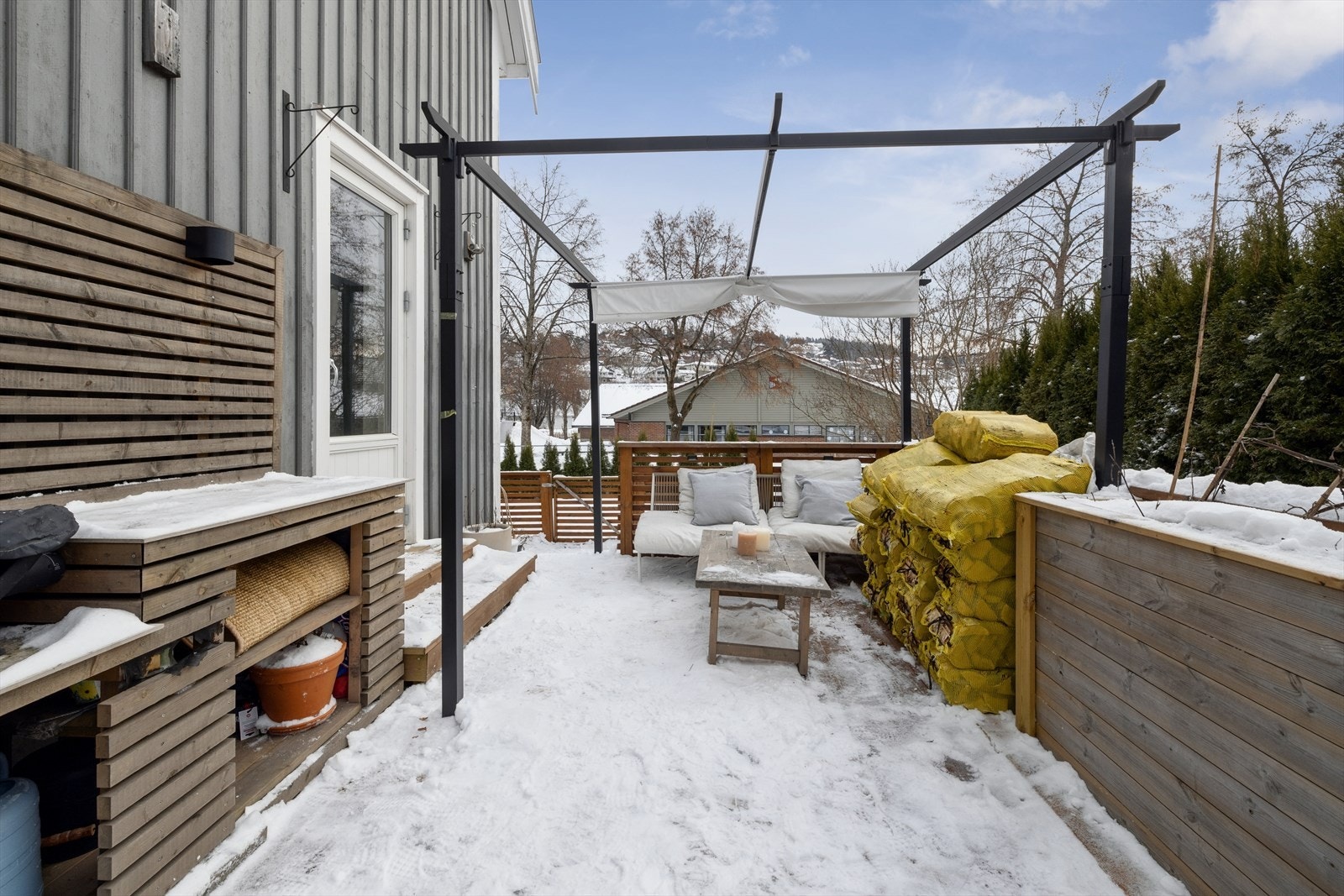 Terrasse. Galleribilde