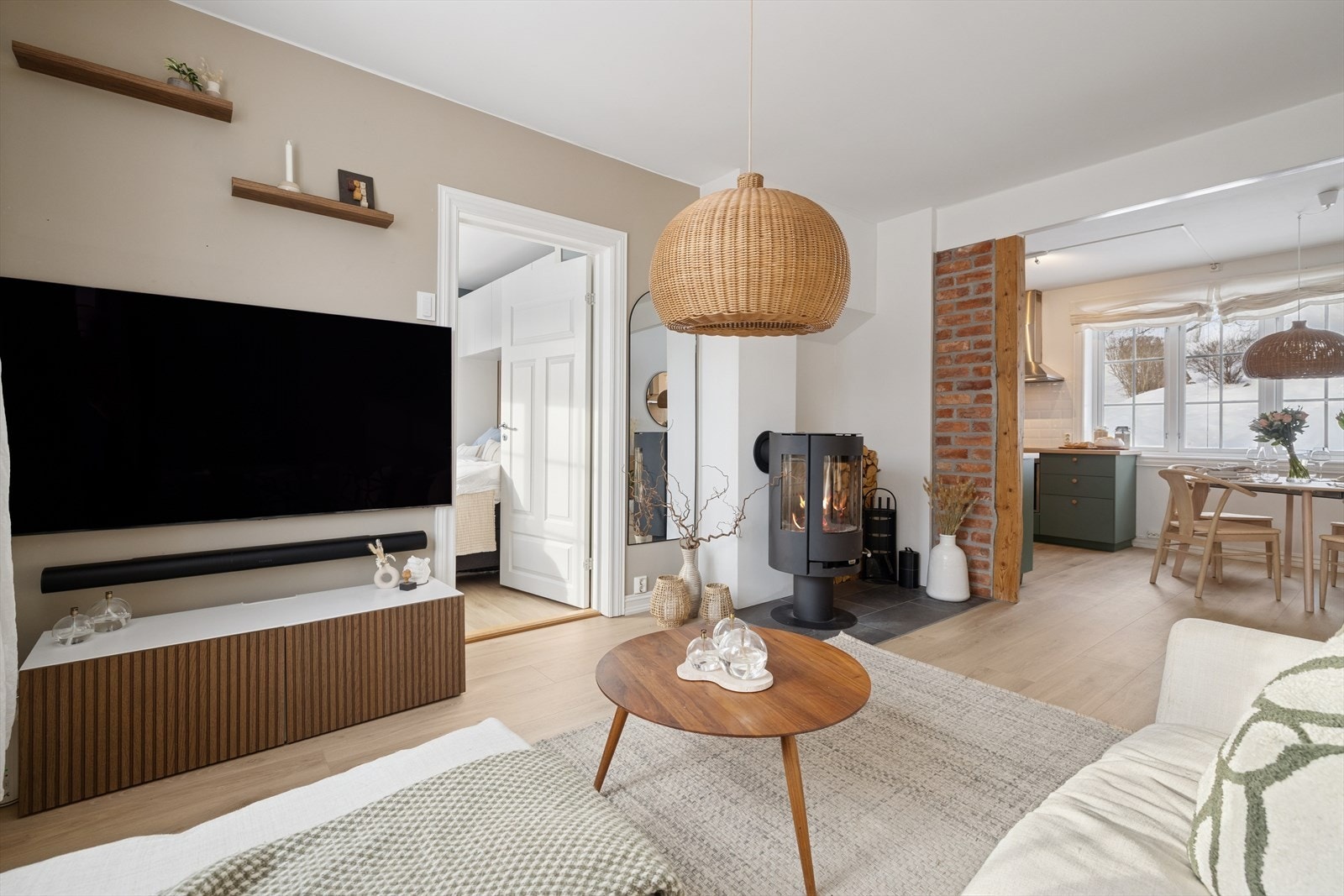 En stue som kombinerer sjel fra 1900-tallet med en moderne og behagelig stil. Galleribilde