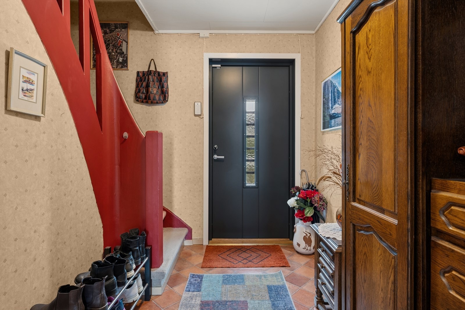 Entré/trappegang. Galleribilde