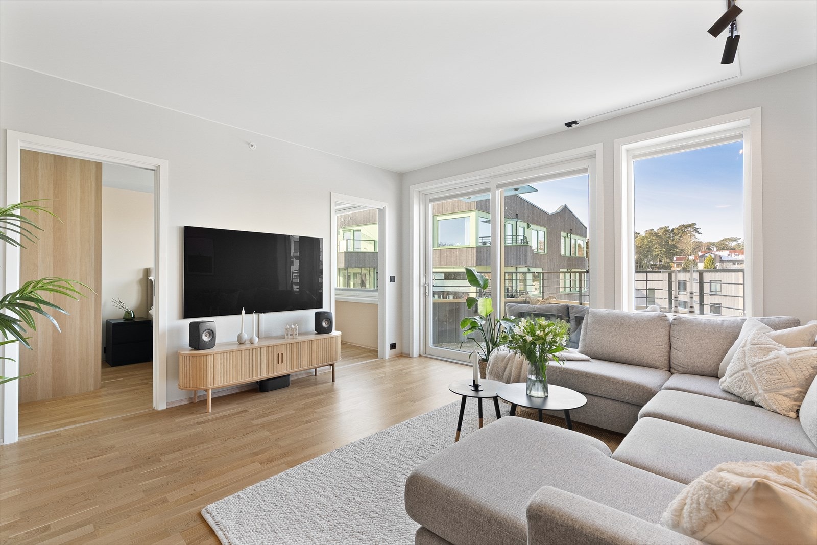 Telthusveien 12 presenteres av Thea Langeland Solheim v. Proaktiv Eiendomsmegling. Galleribilde