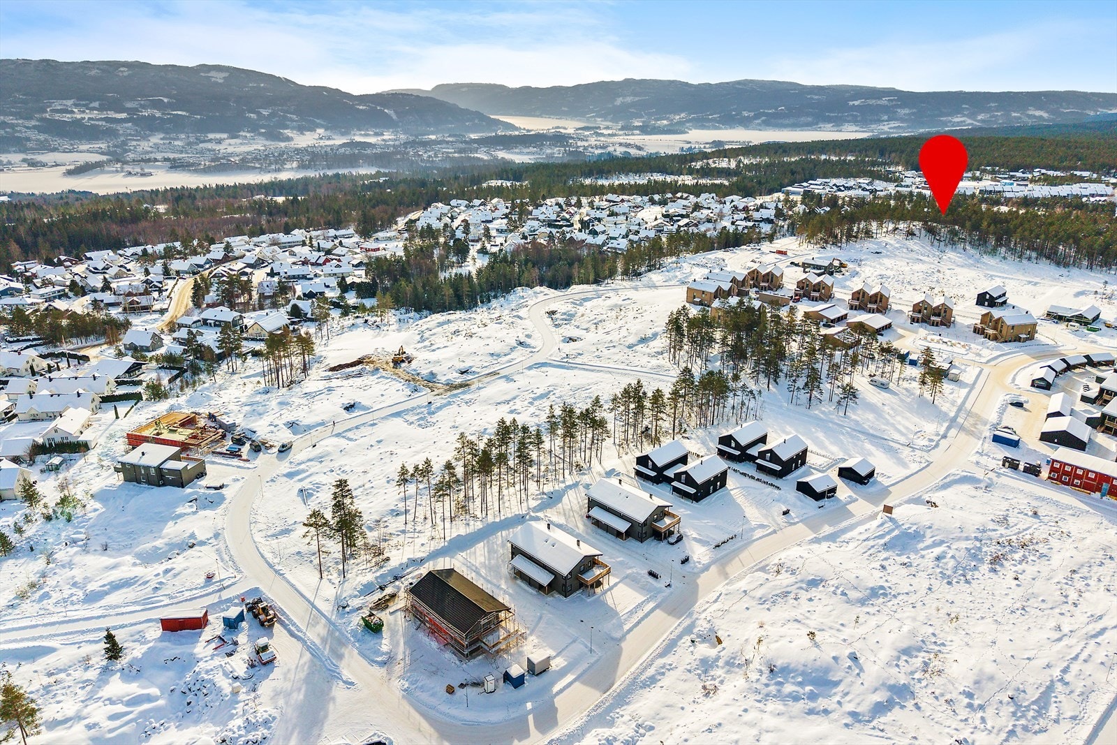 Barnevennlig med korte og trygge avstander til barnehage og skolen. Galleribilde